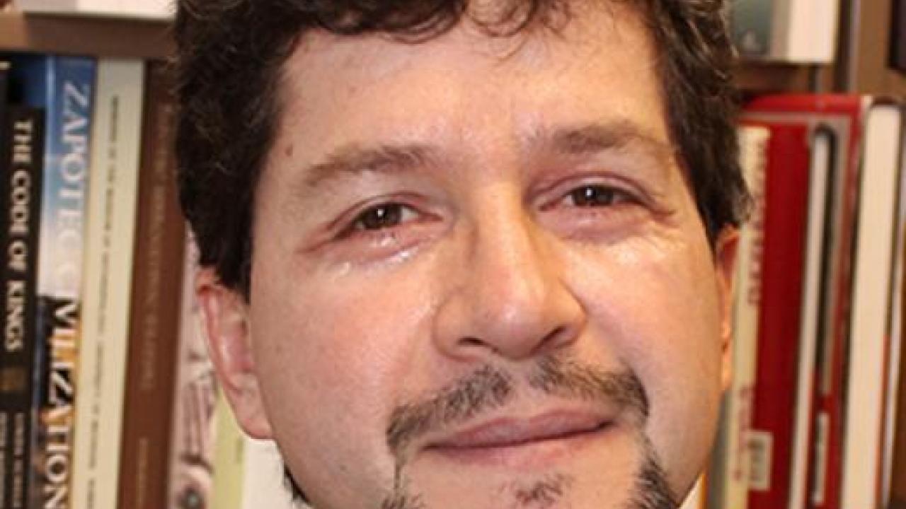 Andrés Reséndez Andrés Reséndez