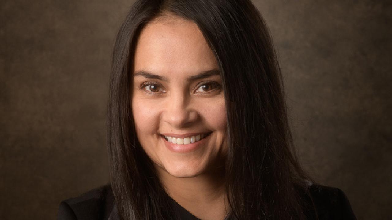 Headshot of Elizabeth Villalobos